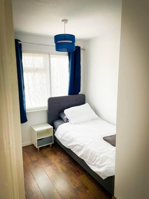 فيلا House In Colnbrook Near Windsor & Heathrow المظهر الخارجي الصورة
